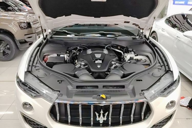 Used Maserati Levante 2021 3.0T Luxury Edition Engine Bay