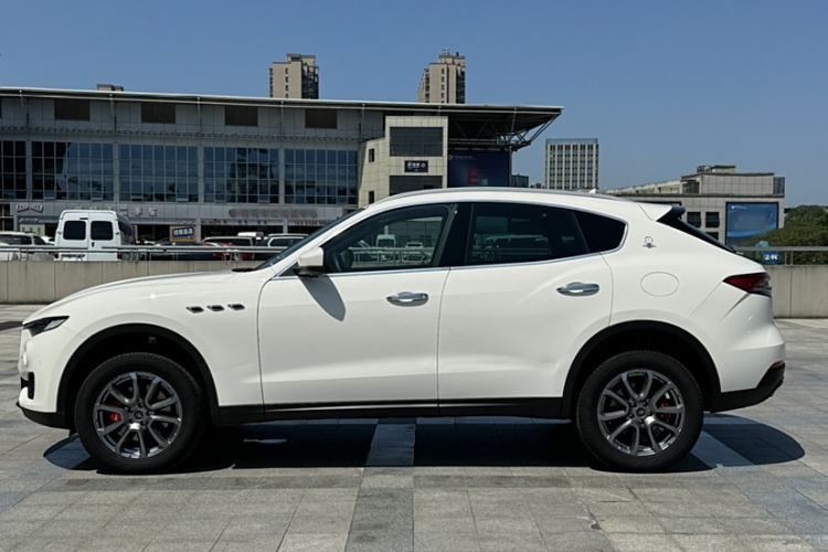 Used Maserati Levante 2021 3.0T Standard Edition Exterior 2