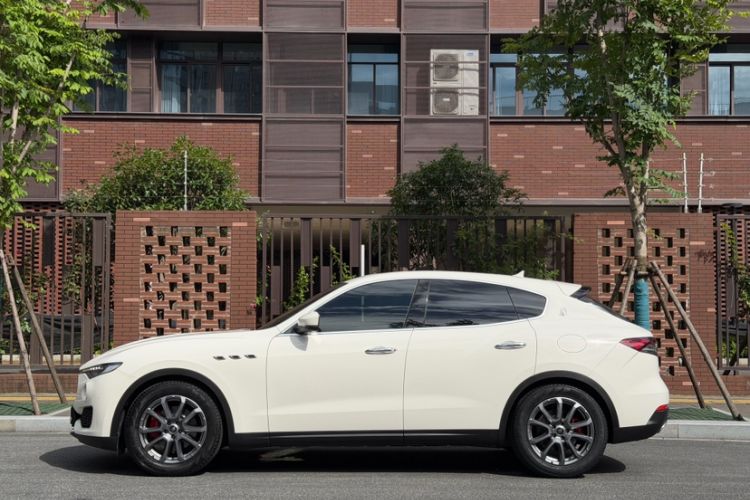 Used Maserati Levante 2021 3.0T Standard Edition Exterior 3