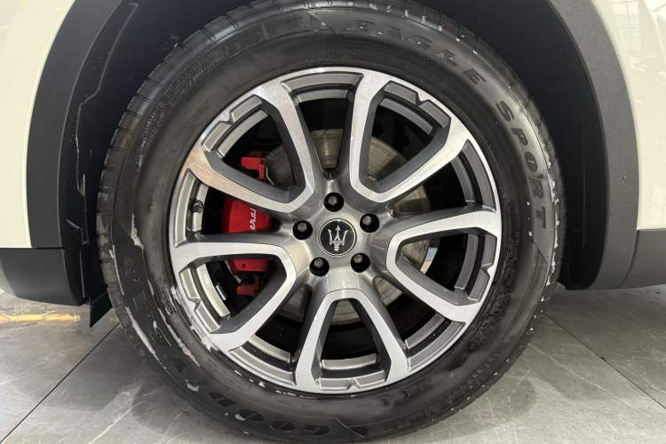 Used Maserati Levante 2021 3.0T Standard Edition Exterior 5