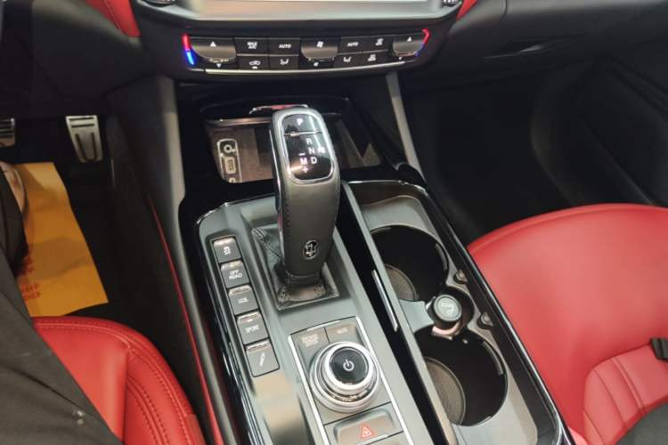 Used Maserati Levante 2021 3.0T Standard Edition Gear Lever