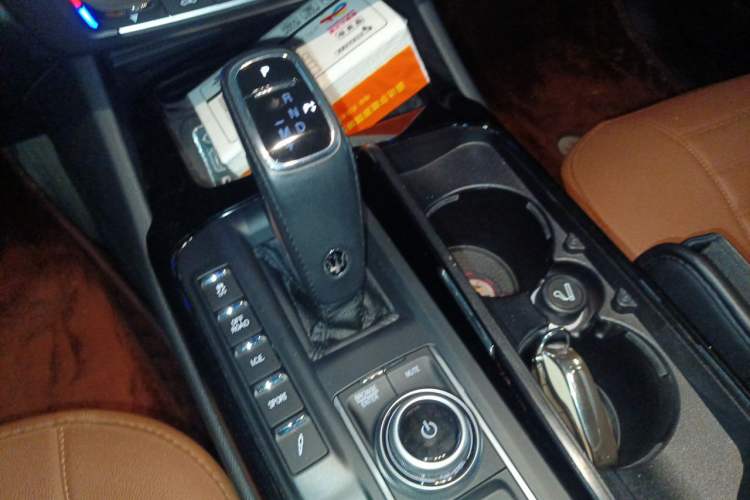 Used Maserati Levante 2021 3.0T Standard Edition Gear Lever
