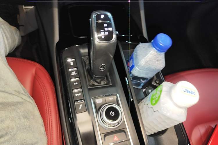 Used Maserati Levante 2021 3.0T Standard Edition Gear Lever