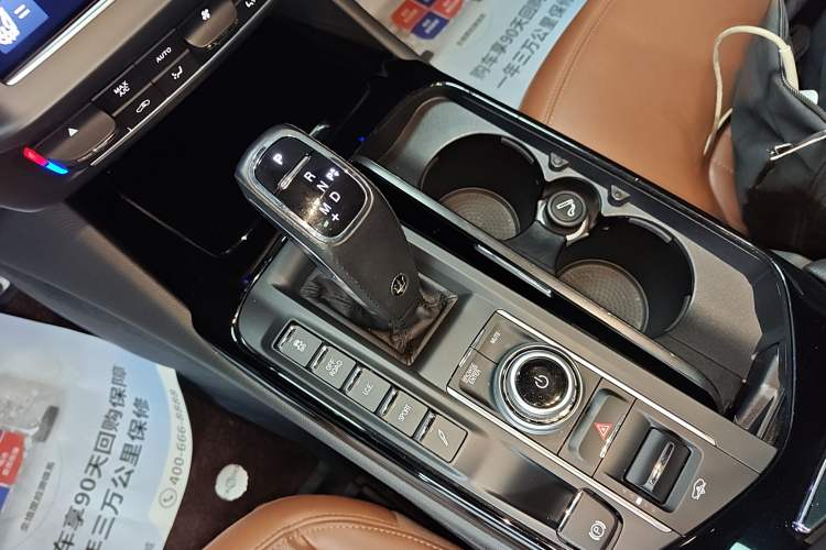 Used Maserati Levante 2021 3.0T Standard Edition Gear Lever