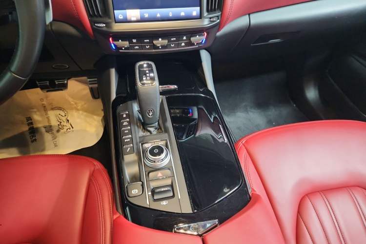 Used Maserati Levante 2021 3.0T Standard Edition Gear Lever