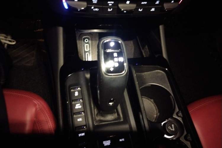 Used Maserati Levante 2021 3.0T Standard Edition Gear Lever