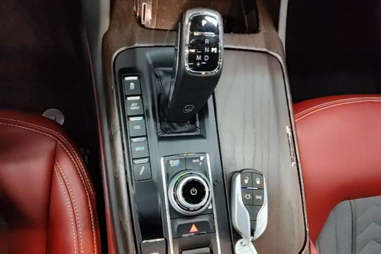 Used Maserati Levante 2021 3.0T Luxury Edition Gear Lever