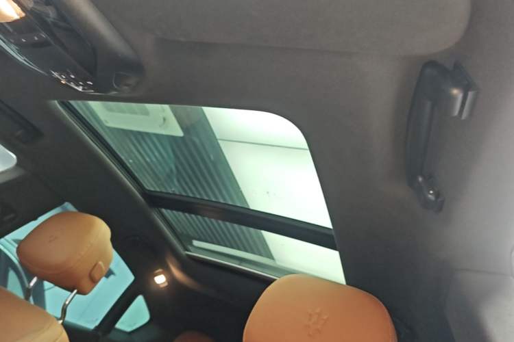 Used Maserati Levante 2021 3.0T Standard Edition Headliner