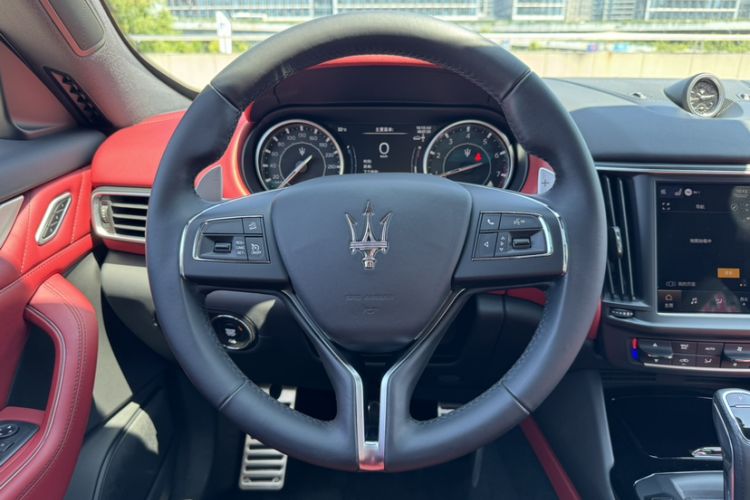 Used Maserati Levante 2021 3.0T Standard Edition Interior 2