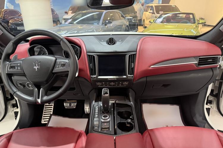 Used Maserati Levante 2021 3.0T Standard Edition Interior 2