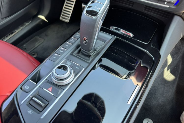 Used Maserati Levante 2021 3.0T Standard Edition Interior 3