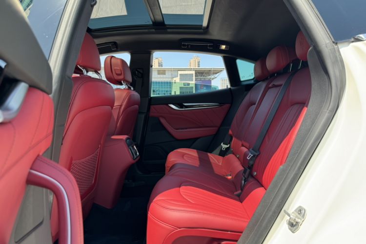 Used Maserati Levante 2021 3.0T Standard Edition Interior 5