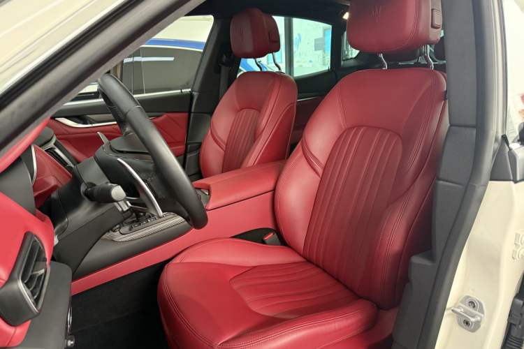 Used Maserati Levante 2021 3.0T Standard Edition Interior 5