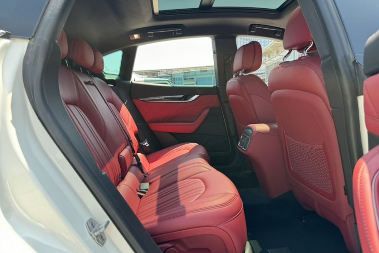 Used Maserati Levante 2021 3.0T Standard Edition Interior 7