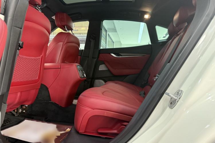 Used Maserati Levante 2021 3.0T Standard Edition Interior 7