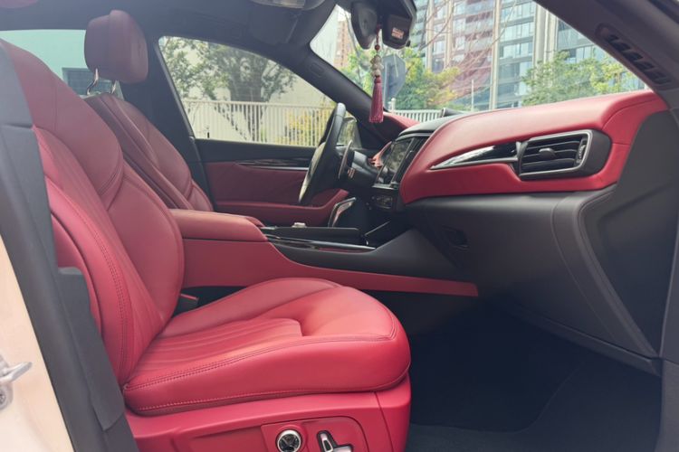 Used Maserati Levante 2021 3.0T Standard Edition Interior 9