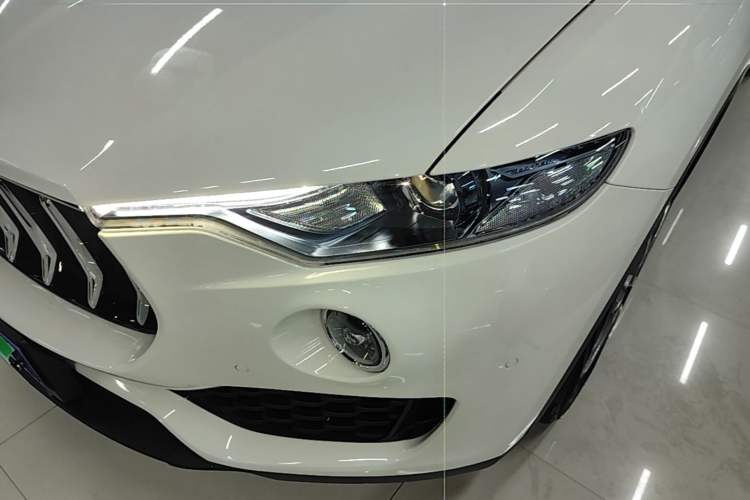 Used Maserati Levante 2021 3.0T Standard Edition Left Front Headlight