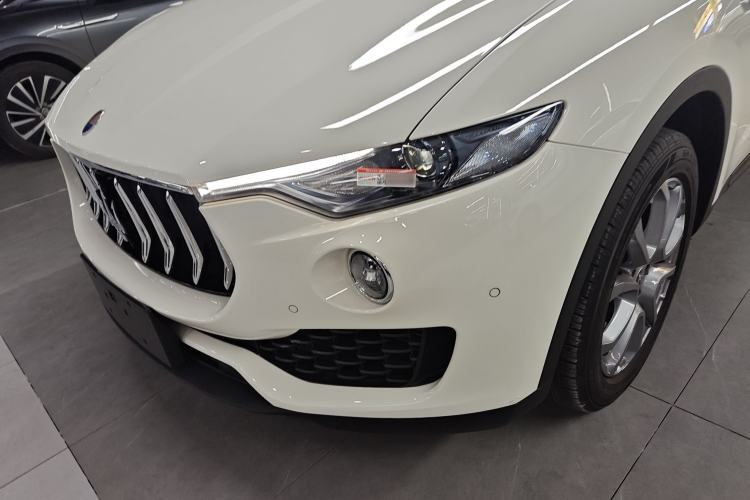 Used Maserati Levante 2021 3.0T Standard Edition Left Front Headlight