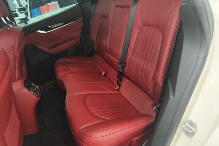 Used Maserati Levante 2021 3.0T Standard Edition Left Rear Seat