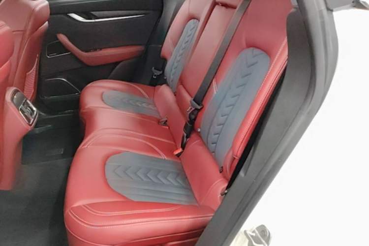 Used Maserati Levante 2021 3.0T Luxury Edition Left Rear Seat