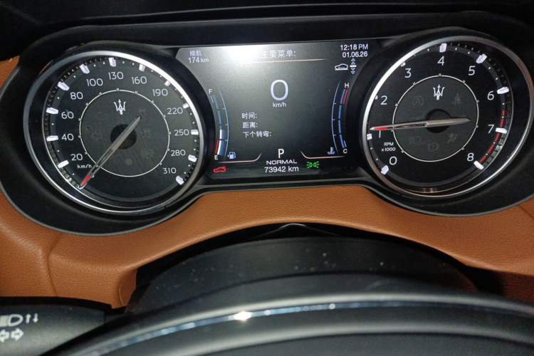 Used Maserati Levante 2021 3.0T Standard Edition Odometer Close Up