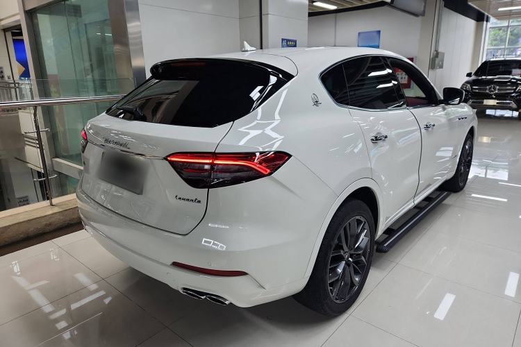 Used Maserati Levante 2021 3.0T Standard Edition Rear Right 45 Deg