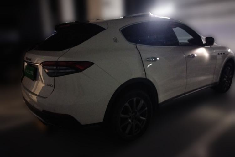 Used Maserati Levante 2021 3.0T Standard Edition Rear Right 45 Deg