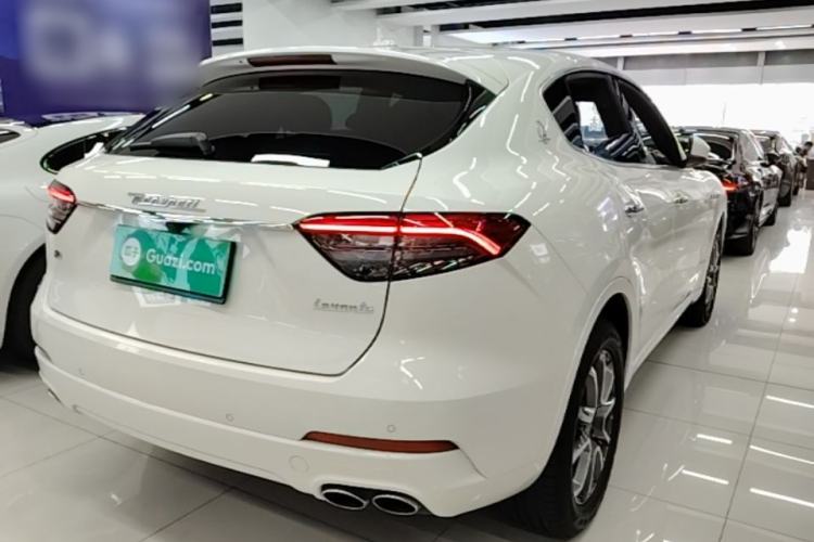 Used Maserati Levante 2021 3.0T Luxury Edition Rear Right 45 Deg