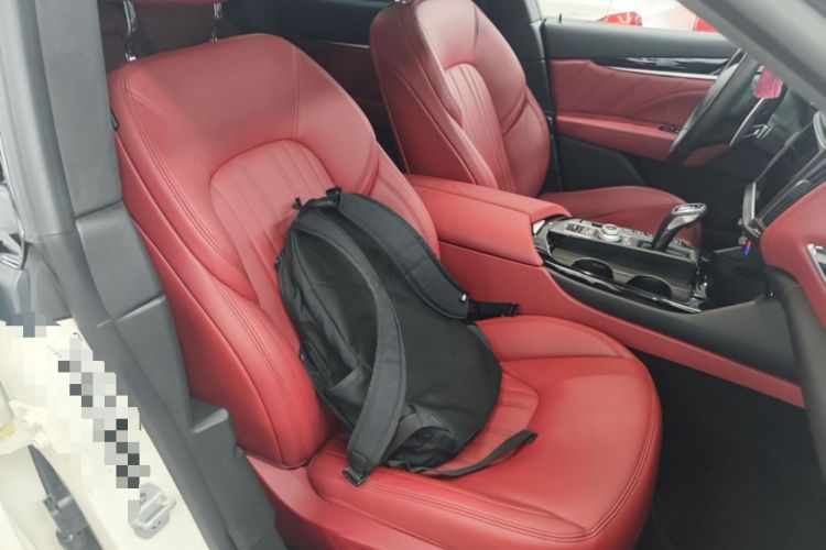 Used Maserati Levante 2021 3.0T Standard Edition Right Front Seat