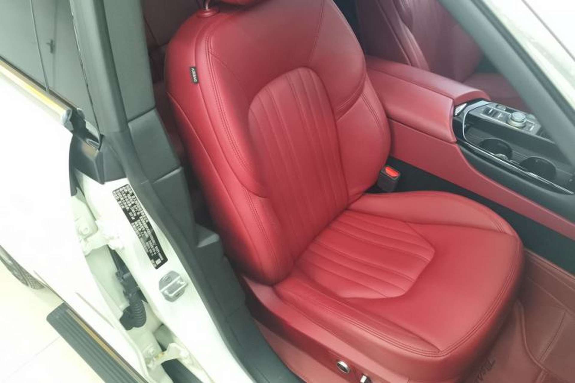 Used Maserati Levante 2021 3.0T Standard Edition Right Front Seat