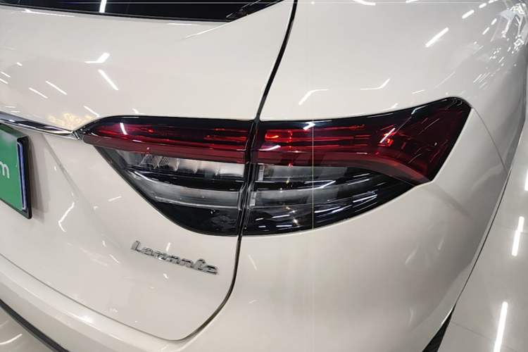 Used Maserati Levante 2021 3.0T Standard Edition Right Rear Taillight