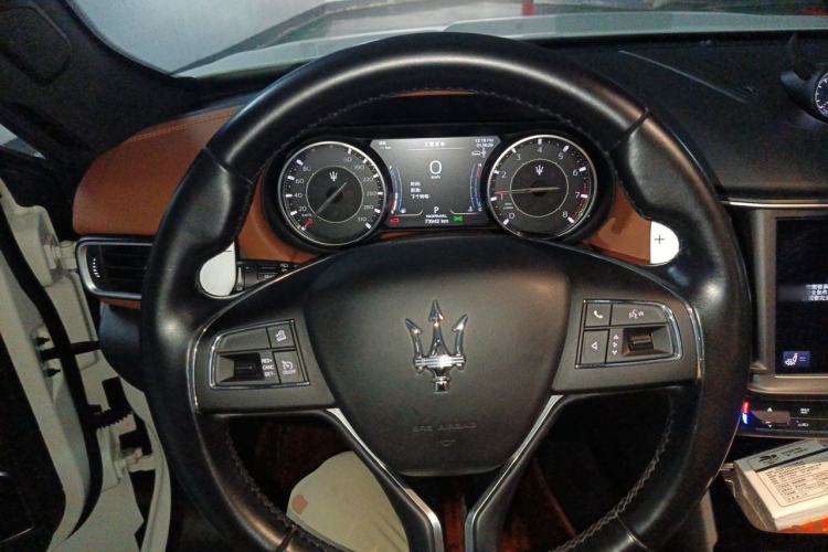 Used Maserati Levante 2021 3.0T Standard Edition Steering Wheel