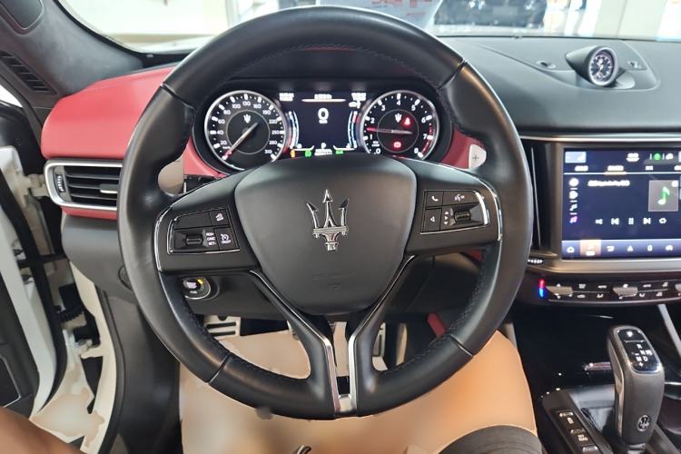 Used Maserati Levante 2021 3.0T Standard Edition Steering Wheel