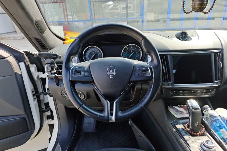 Used Maserati Levante 2021 3.0T Standard Edition Steering Wheel