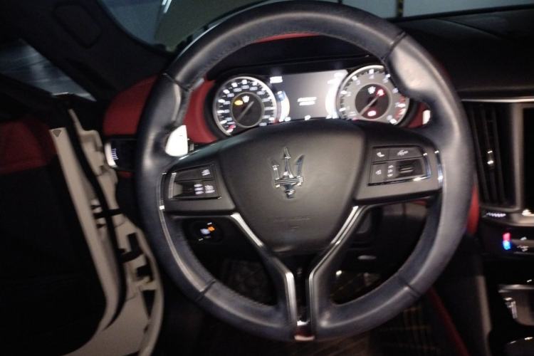 Used Maserati Levante 2021 3.0T Standard Edition Steering Wheel
