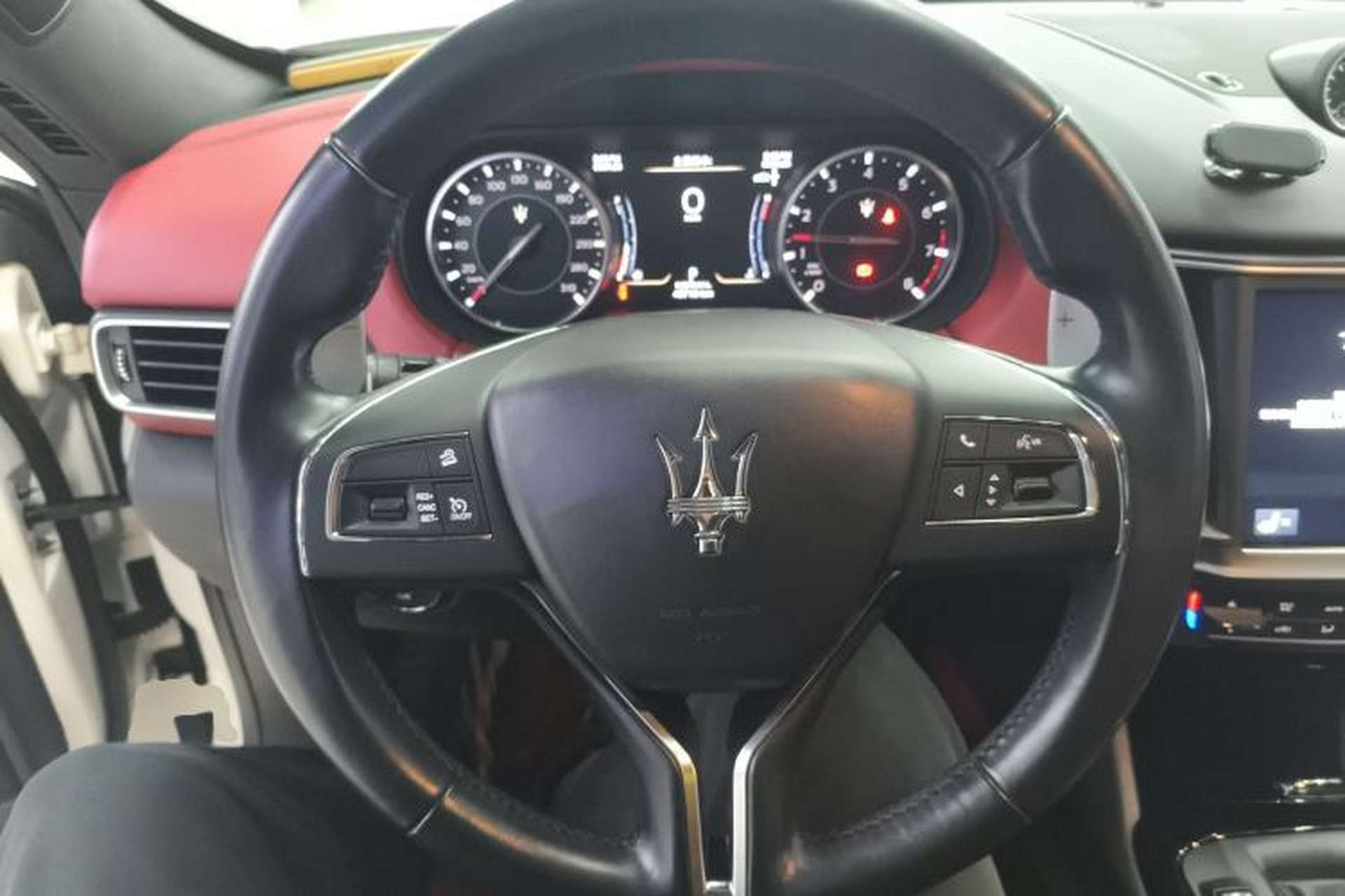 Used Maserati Levante 2021 3.0T Standard Edition Steering Wheel
