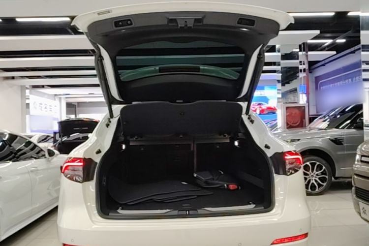 Used Maserati Levante 2021 3.0T Luxury Edition Trunk