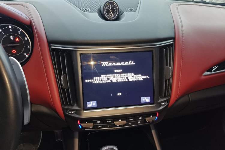 Used Maserati Levante 2022 2.0T GT Sharp Edition Audio And AC Panel
