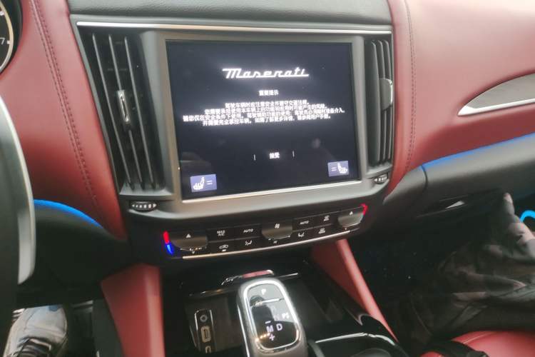 Used Maserati Levante 2022 2.0T GT Sharp Edition Audio And AC Panel