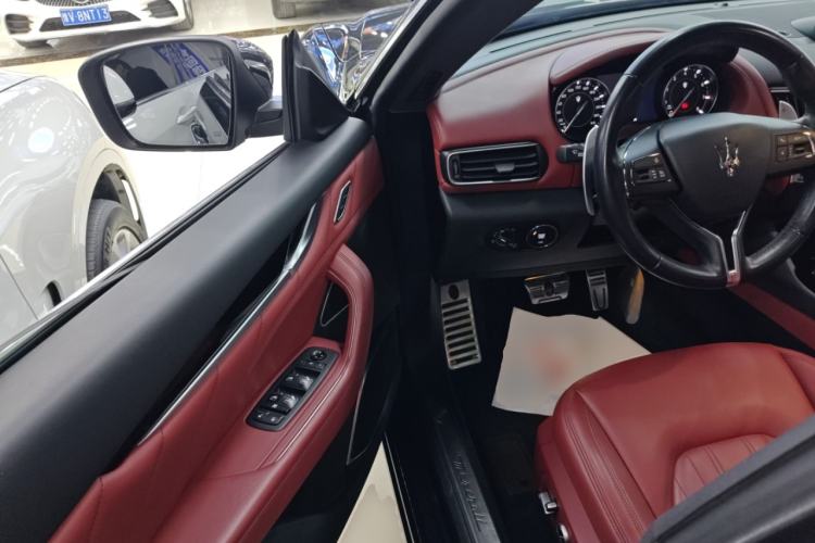 Used Maserati Levante 2022 2.0T GT Sharp Edition Driver Seat