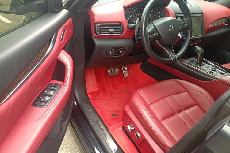 Used Maserati Levante 2022 3.0T Modena Driver Seat