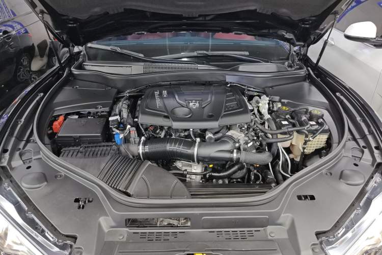 Used Maserati Levante 2022 2.0T GT Sharp Edition Engine Bay