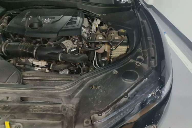 Used Maserati Levante 2022 2.0T GT Sharp Edition Engine Bay Left