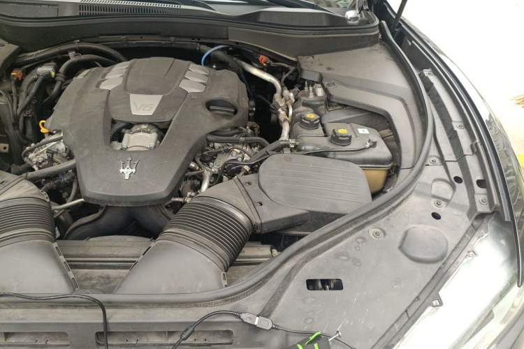 Used Maserati Levante 2022 3.0T Modena Engine Bay Left