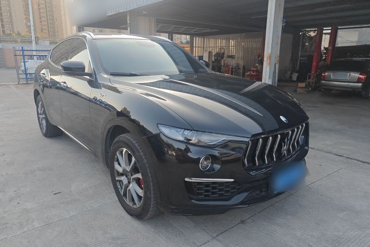 Used Maserati Levante 2022 2.0T GT Sharp Edition Front Right 45 Deg
