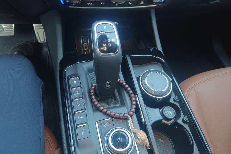 Used Maserati Levante 2022 2.0T GT Sharp Edition Gear Lever
