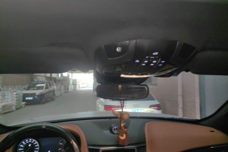 Used Maserati Levante 2022 2.0T GT Sharp Edition Headliner