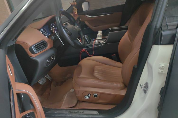 Used Maserati Levante 2022 2.0T GT Sharp Edition Left Front Seat