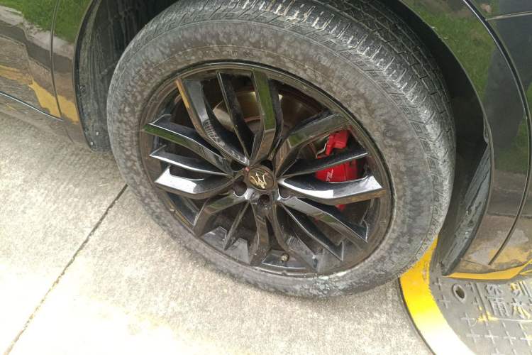 Used Maserati Levante 2022 3.0T Modena Right Front Wheel Hub