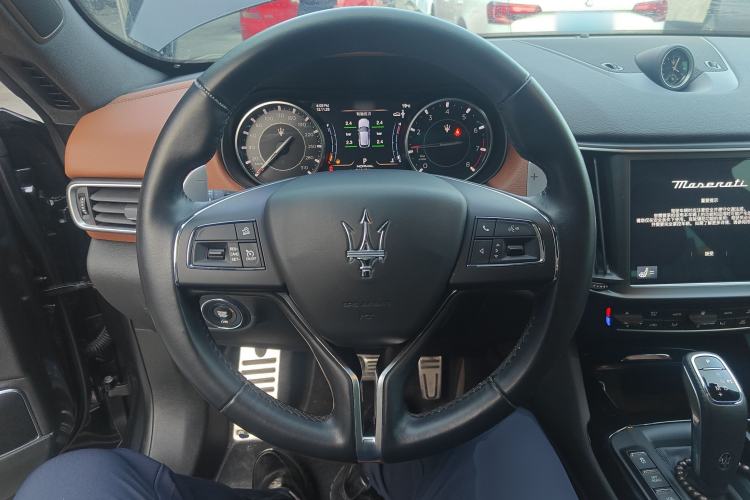 Used Maserati Levante 2022 2.0T GT Sharp Edition Steering Wheel